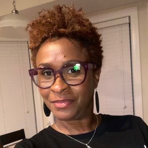 Meet your Posher, Narda